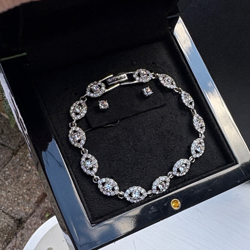 Givenchy- Elegant Silver and cub zirconia Bracelet + Earring luxury Box set NWT